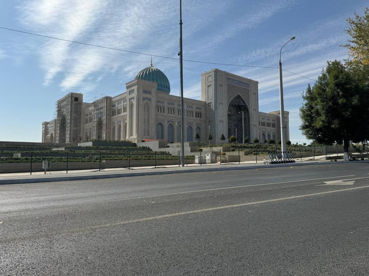Abay Street- Tashkent City Center Buitenkant foto