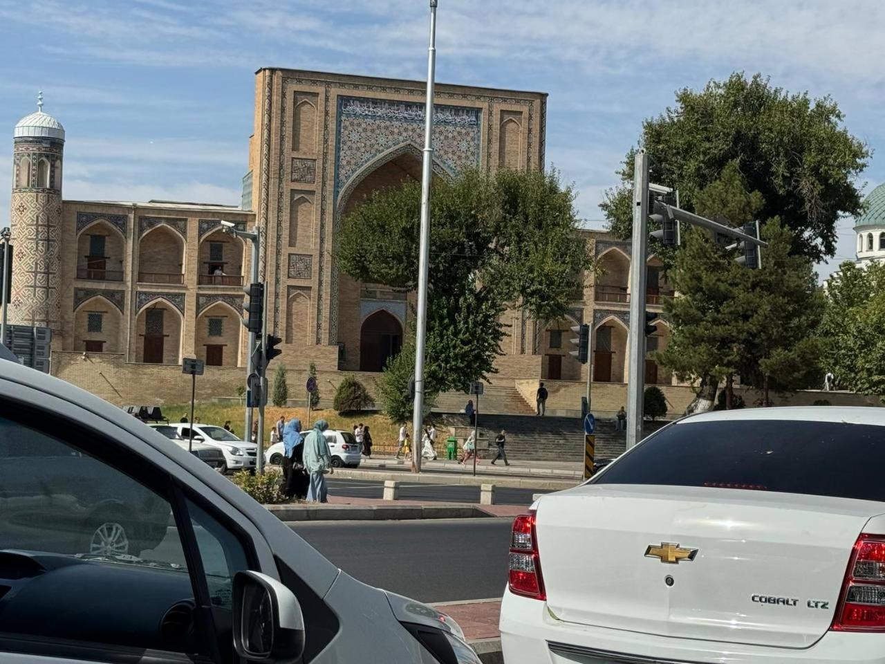 Abay Street- Tashkent City Center Buitenkant foto