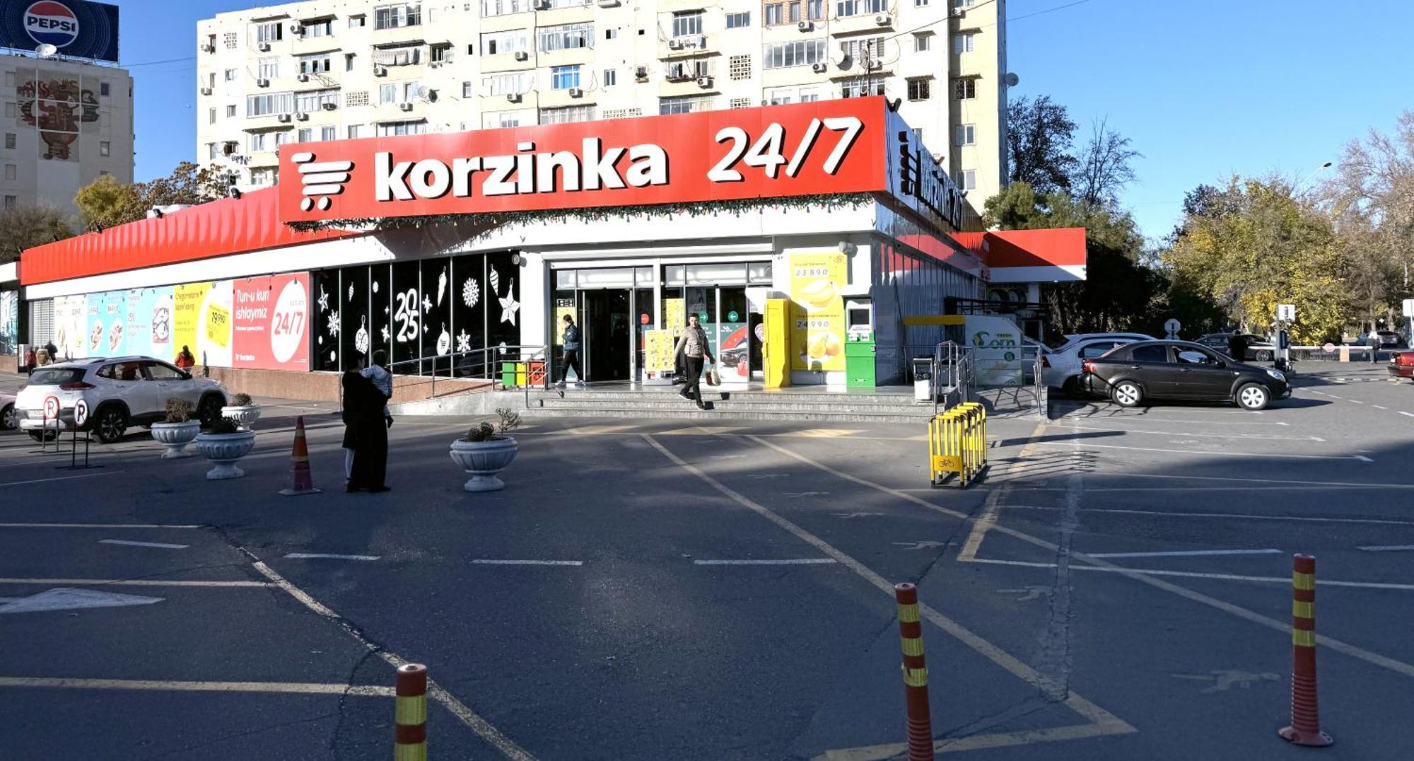 Abay Street- Tashkent City Center Buitenkant foto
